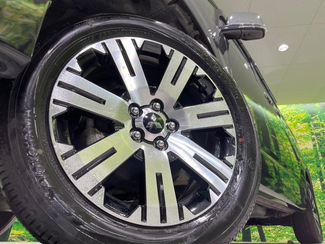 �y����18�C���`�A���~�z�C�[���z�O�ςɃ}�b�`���������A���~�z�C�[���𑕒����Ă���܂��B�e��ЊO�A���~�z�C�[����A�X�^�b�h���X�^�C�����戵�����Ă���܂��B���񂲑��k����������