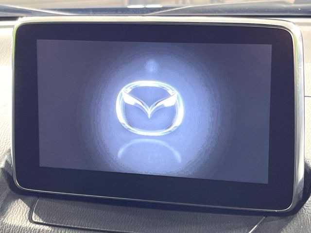 �y�}�c�_�R�l�N�g�i�r�z�ԓ��̕��͋C�Ƀ}�b�`������̌^�^�C�v�̃i�r�B�e����q�ݒ��Bluetooth�Đ����A�l�X�ȋ@�\���y���߂܂��B�����I�ȃ_�C�������삪�\�ŁA�g��������ǍD�ł��B