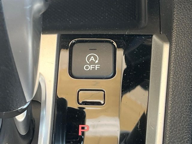 �y�A�C�h�����O�X�g�b�v�z�ԐM����a�؂Œ�Ԃ����ۂɃG���W�����~���A���ʂȔR���̏����}���܂��B�R��������ی�ɂȂ���@�\��G���W���̓u���[�L�𗣂��΍Ďn�����܂��B