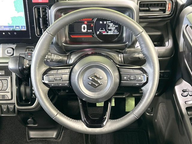 �y�����v�����X�e�A�����O�z�㎿�Ȋv���g�p���邱�ƂŁA��ɂ����������݂ƂĂ��^�]���₷���n���h���ł���