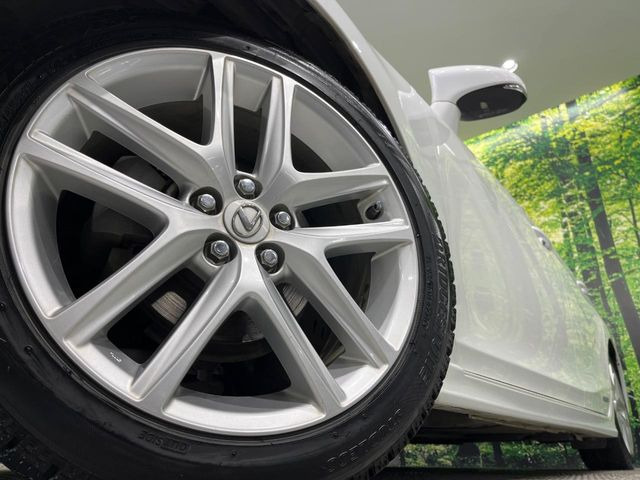 �y����17�C���`�A���~�z�C�[���z�O�ςɃ}�b�`���������A���~�z�C�[���𑕒����Ă���܂��B�e��ЊO�A���~�z�C�[����A�X�^�b�h���X�^�C�����戵�����Ă���܂��B���񂲑��k����������