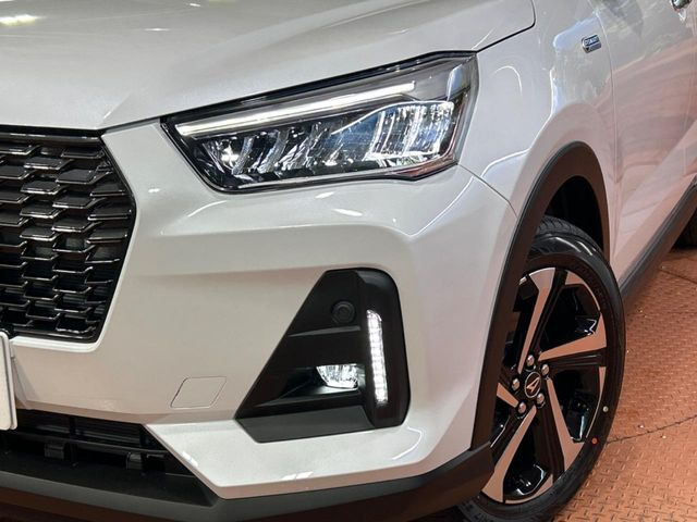 �yLED�w�b�h���C�g�z���V����ԑ��s�����ǍD�Ȏ��E���m�ۂ����S���ĉ^�]�ł��鍂�P�xLED�w�b�h���C�g�𑕔�!�_�����x�������A����d�͂��}�����Ă��܂��B