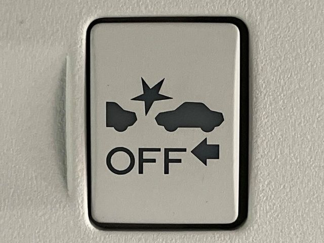 �y�A�C�T�C�gVer2�z�O���̎ԗ��������m���A�Փ˂������Ȏ��͌x��Œ��ӂ𑣂��A�u���[�L�𓥂ޗ͂��T�|�[�g�B�u���[�L�𓥂߂Ȃ������ꍇ�͏Փ˔�Q�y���u���[�L���쓮�A�Փˉ�����T�|�[�g���܂��B