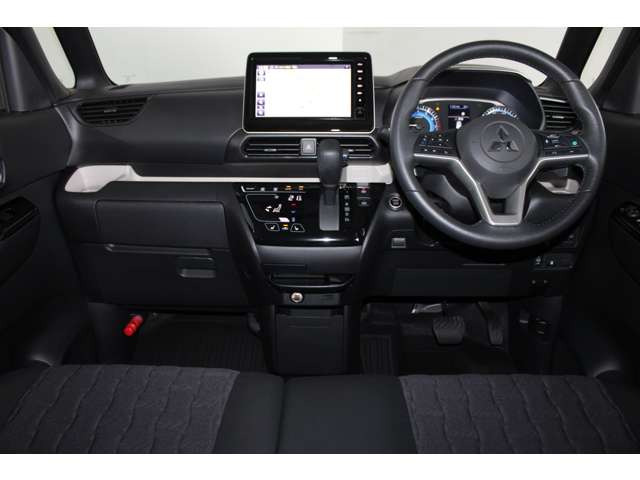 デリカミニT プレミアム 4WD