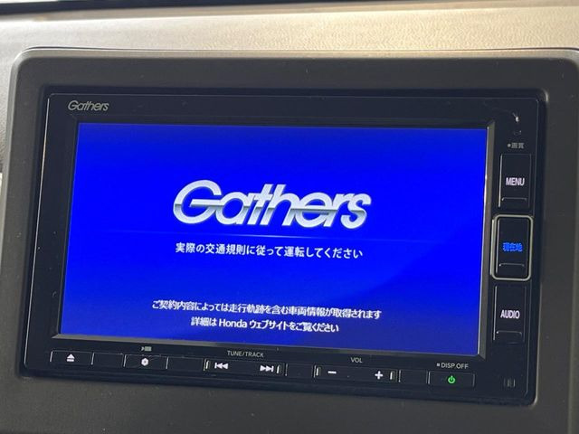 �y�����i�r�z�l�C�̏����i�r�𑕔����Ă���܂��B�i�r�̎g���₷���͂������A�I�[�f�B�I�@�\���[��!�L�����v�◷�s�͂������A�ʋ΂┃�����ȂǕ��i�̃h���C�u���y�����Ȃ�͂���