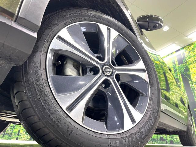 �y����17�C���`�A���~�z�C�[���z�O�ςɃ}�b�`���������A���~�z�C�[���𑕒����Ă���܂��B�e��ЊO�A���~�z�C�[����A�X�^�b�h���X�^�C�����戵�����Ă���܂��B���񂲑��k����������