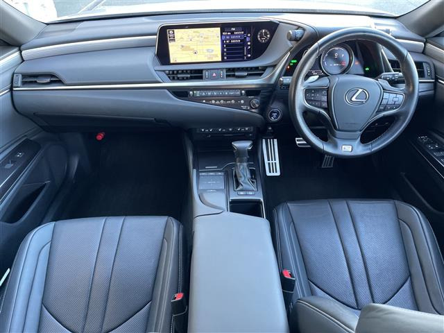 ES300h Fスポーツ