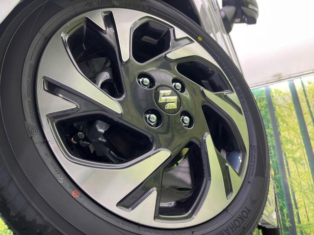 �y����15�C���`�A���~�z�C�[���z�O�ςɃ}�b�`���������A���~�z�C�[���𑕒����Ă���܂��B�e��ЊO�A���~�z�C�[����A�X�^�b�h���X�^�C�����戵�����Ă���܂��B���񂲑��k����������