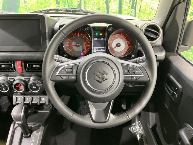 �y�����v�����X�e�A�����O�z�㎿�Ȋv���g�p���邱�ƂŁA��ɂ����������݂ƂĂ��^�]���₷���n���h���ł���