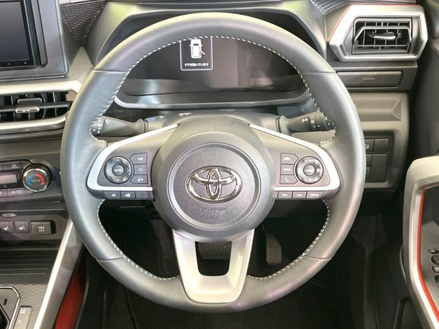 【ステアリングスイッチ】運転中、前方から目線をそらすことなく、オーディオ等の操作が可能な便利機能!安心&快適なドライブを演出してくれます♪