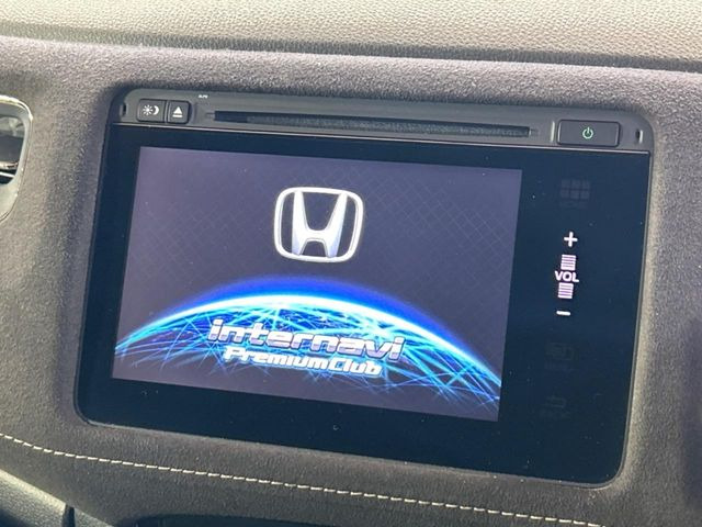 �y�����i�r�z�l�C�̏����i�r�𑕔����Ă���܂��B�i�r�̎g���₷���͂������A�I�[�f�B�I�@�\���[��!�L�����v�◷�s�͂������A�ʋ΂┃�����ȂǕ��i�̃h���C�u���y�����Ȃ�͂���