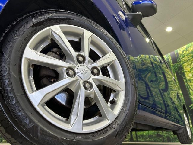 �y����14�C���`�A���~�z�C�[���z�O�ςɃ}�b�`���������A���~�z�C�[���𑕒����Ă���܂��B�e��ЊO�A���~�z�C�[����A�X�^�b�h���X�^�C�����戵�����Ă���܂��B���񂲑��k����������