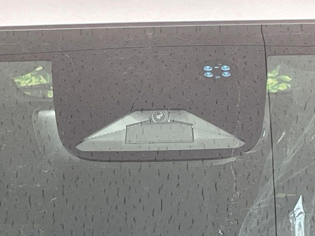 �y�z���_�Z���V���O�z���s���ɑO���̎ԗ�����F�����A�Փ˂������Ȏ��͌x��ƃu���[�L�ŏՓˉ���Ɣ�Q�y�����A�V�X�g�B�����S�Ƀh���C�u�����y���݂��������܂��B