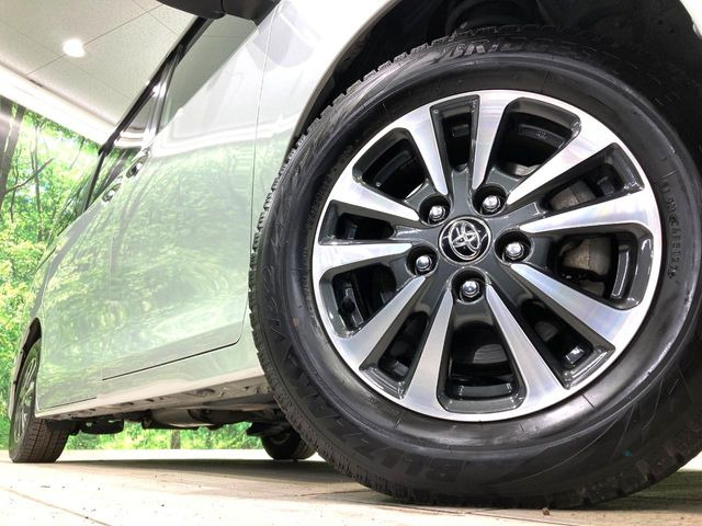 【純正15インチアルミホイール】外観にマッチした純正アルミホイールを装着しております。各種社外アルミホイールや、スタッドレスタイヤも取扱いしております。是非ご相談ください♪