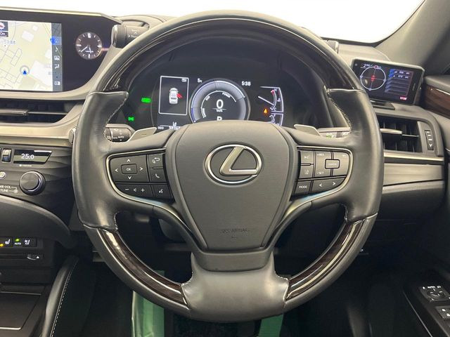 �y�����v�����X�e�A�����O�z�㎿�Ȋv���g�p���邱�ƂŁA��ɂ����������݂ƂĂ��^�]���₷���n���h���ł���