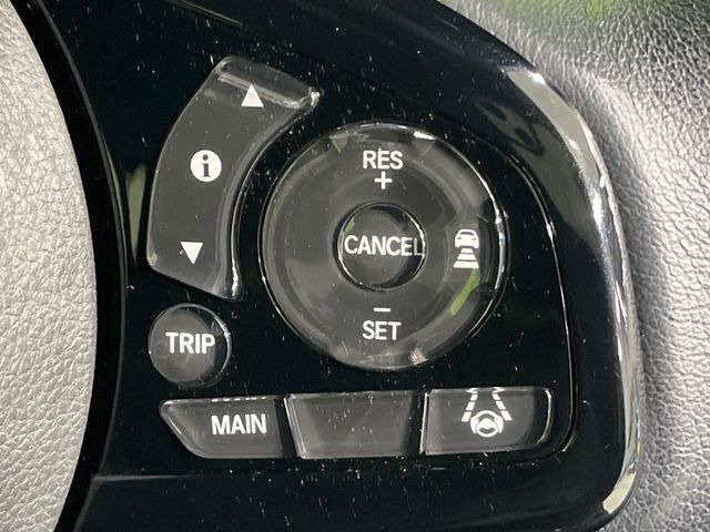 �y�A�_�v�e�B�u�N���[�Y�R���g���[���z�������H�ł̒��������s���y��!!�����ő��x��ۂN���[�Y�R���g���[�����A�Փˌy���V�X�e���ƘA�g���A�O���̎ԗ������m���ĎԊԂ�ۂ悤�ɑ��x���߂��Ă���܂�!!