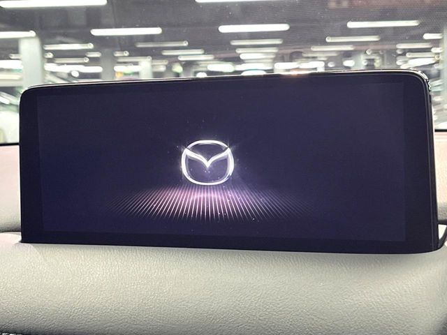 �y10.25�C���`�}�c�_�R�l�N�g�z�ԓ��̕��͋C�Ƀ}�b�`������^�f�B�X�v���C�B�X�}�z�ڑ��ł̃i�r�g�p��Bluetooth�Đ����A�l�X�ȋ@�\���y���߂܂��B�����I�ȃ_�C�������삪�\�ŁA�g��������ǍD�ł��B