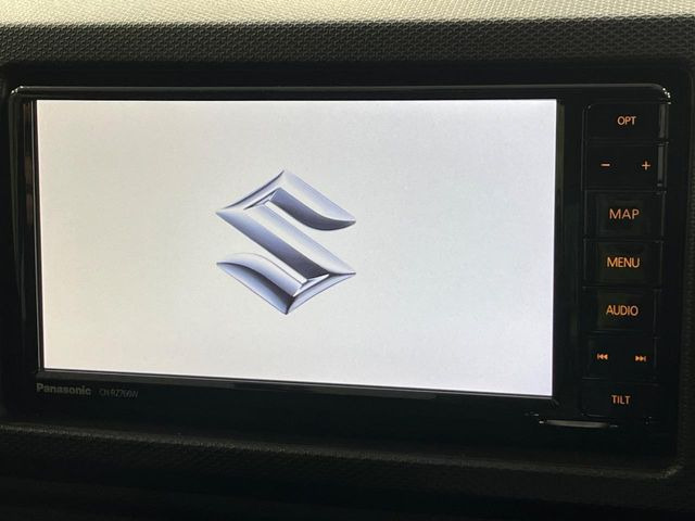 �y�����i�r�z�l�C�̏����i�r�𑕔����Ă���܂��B�i�r�̎g���₷���͂������A�I�[�f�B�I�@�\���[��!�L�����v�◷�s�͂������A�ʋ΂┃�����ȂǕ��i�̃h���C�u���y�����Ȃ�͂���