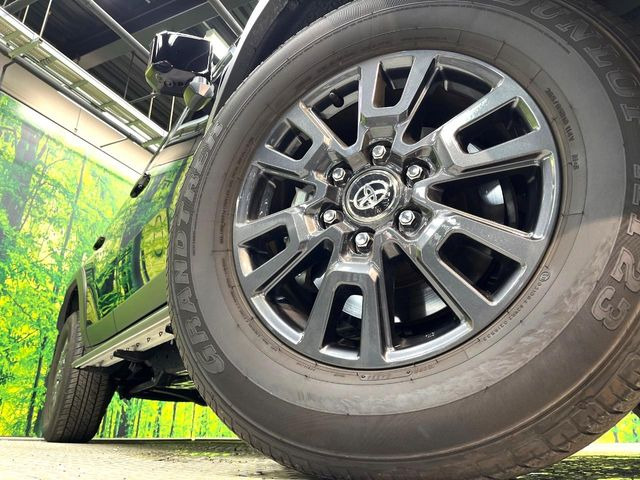 �y����18�C���`�A���~�z�C�[���z�O�ςɃ}�b�`���������A���~�z�C�[���𑕒����Ă���܂��B�e��ЊO�A���~�z�C�[����A�X�^�b�h���X�^�C�����戵�����Ă���܂��B���񂲑��k����������