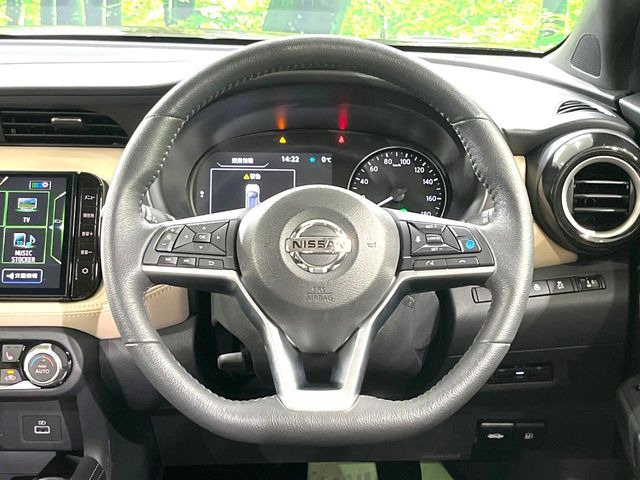 �y�����v�����X�e�A�����O�z�㎿�Ȋv���g�p���邱�ƂŁA��ɂ����������݂ƂĂ��^�]���₷���n���h���ł���