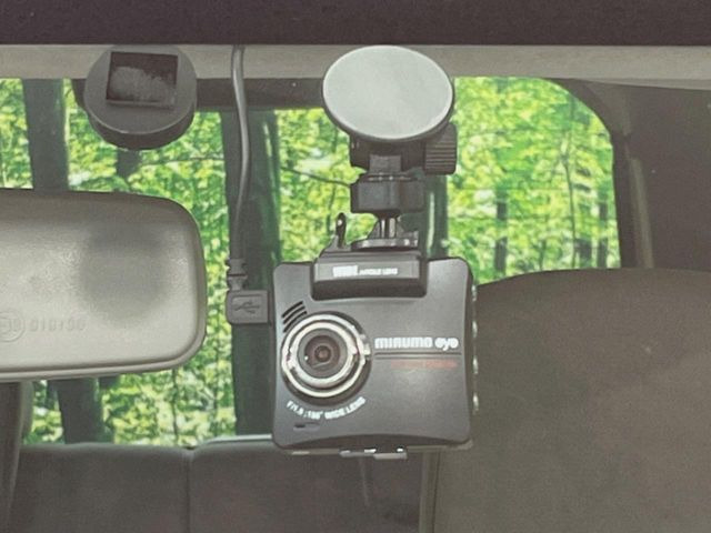 �y�h���C�u���R�[�_�[�z�h���C�u���R�[�_�[����!���s���͂������A������^�]�⎖�̂ɑ��������ہA�f���ŋL�^���A����̃��X�N�ɔ����܂��B���L�^�pSD�J�[�h�͂��q�l�����g�ł��������������K�v������܂��B