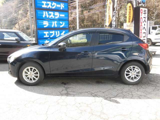 ���Ђ́u�i���ƃv���C�V���O�v��O��I�ɂ������A�ŐV��������A���^�C���Ɍ������A�S�����x���̈����Ŕ̔����Ă���܂��B�d����Ɋւ��܂��Ă��A�S�ԕK�����Ђ̎d����S�����ڂŌ��Č��I���Ĕ����Ă���܂��B