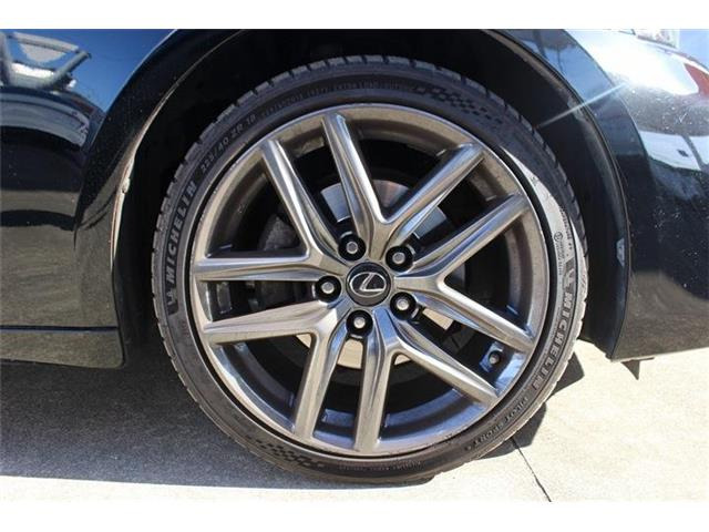 弊社はあいおいニッセイ同和損保代理店です。全営業社員が保険の募集人資格を取得しております。お気軽にご相談ください。