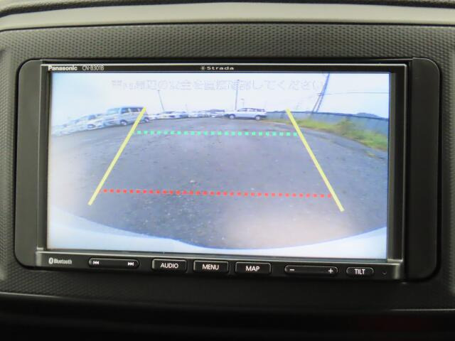 �o�b�N�J�����𑕔����Ă���܂��B���Ԏ��ɑ�ϖ𗧂��܂����^�]�����ȕ��̖����ɂȂ��Ă���܂��B