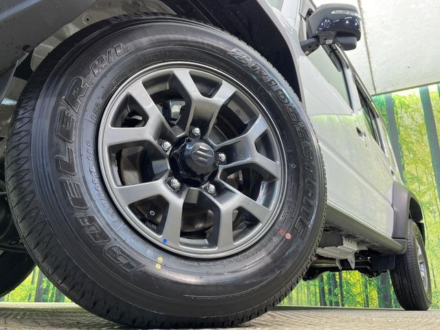 �y����15�C���`�A���~�z�C�[���z�O�ςɃ}�b�`���������A���~�z�C�[���𑕒����Ă���܂��B�e��ЊO�A���~�z�C�[����A�X�^�b�h���X�^�C�����戵�����Ă���܂��B���񂲑��k����������