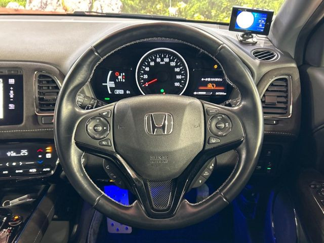 �y�����v�����X�e�A�����O�z�㎿�Ȋv���g�p���邱�ƂŁA��ɂ����������݂ƂĂ��^�]���₷���n���h���ł���