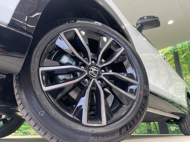 �y����18�C���`�A���~�z�C�[���z�O�ςɃ}�b�`���������A���~�z�C�[���𑕒����Ă���܂��B�e��ЊO�A���~�z�C�[����A�X�^�b�h���X�^�C�����戵�����Ă���܂��B���񂲑��k����������