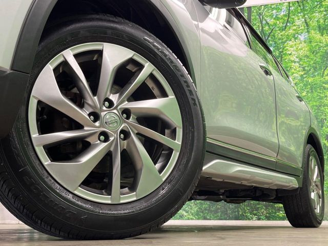 �y����18�C���`�A���~�z�C�[���z�O�ςɃ}�b�`���������A���~�z�C�[���𑕒����Ă���܂��B�e��ЊO�A���~�z�C�[����A�X�^�b�h���X�^�C�����戵�����Ă���܂��B���񂲑��k����������