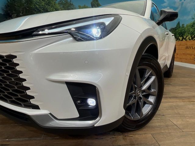 �yLED�w�b�h���C�g�z���V����ԑ��s�����ǍD�Ȏ��E���m�ۂ����S���ĉ^�]�ł��鍂�P�xLED�w�b�h���C�g�𑕔�!�_�����x�������A����d�͂��}�����Ă��܂��B