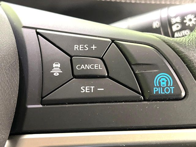 �y�v���p�C���b�g�z�������H�ł̒��������s���y��!!�a�؎��Ə��񑖍s�̃V�[���ŁA�A�N�Z���E�u���[�L�E�X�e�A�����O�������Ő��䂵�A�������^�]�̕��S���y�����Ă���܂���