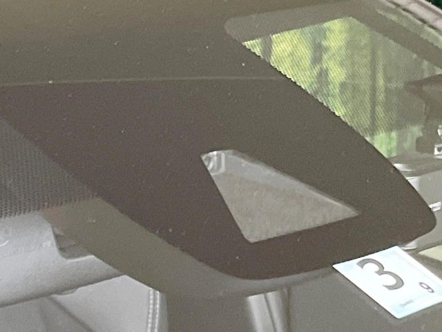 �y�g���^�Z�[�t�e�B�Z���X�z���s���ɑO���̎ԗ�����F�����A�Փ˂������Ȏ��͌x��ƃu���[�L�ŏՓˉ���Ɣ�Q�y�����A�V�X�g�B�����S�Ƀh���C�u�����y���݂��������܂��B