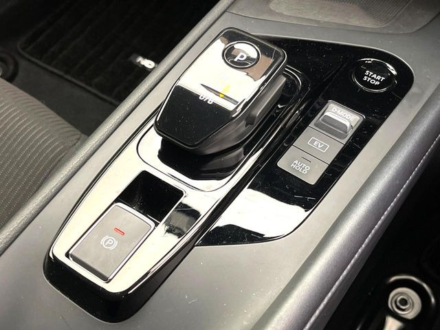 �y�I�[�g�u���[�L�z�[���h�z�M���҂���a�؂Œ�Ԏ��Ƀu���[�L���瑫�𗣂��Ă��A��~��Ԃ�ێ����Ă���܂��B�O�i����Ƃ��̓A�N�Z���𓥂߂Ύ����ŉ��������̂ň��S��X���^�]���y�ɂȂ�܂���