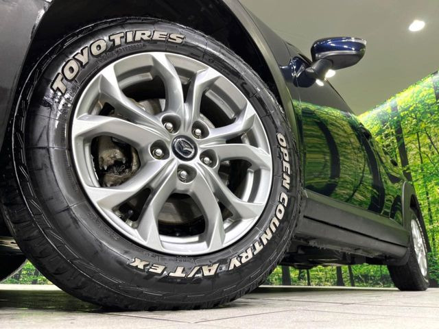 �y����16�C���`�A���~�z�C�[���z�O�ςɃ}�b�`���������A���~�z�C�[���𑕒����Ă���܂��B�e��ЊO�A���~�z�C�[����A�X�^�b�h���X�^�C�����戵�����Ă���܂��B���񂲑��k����������