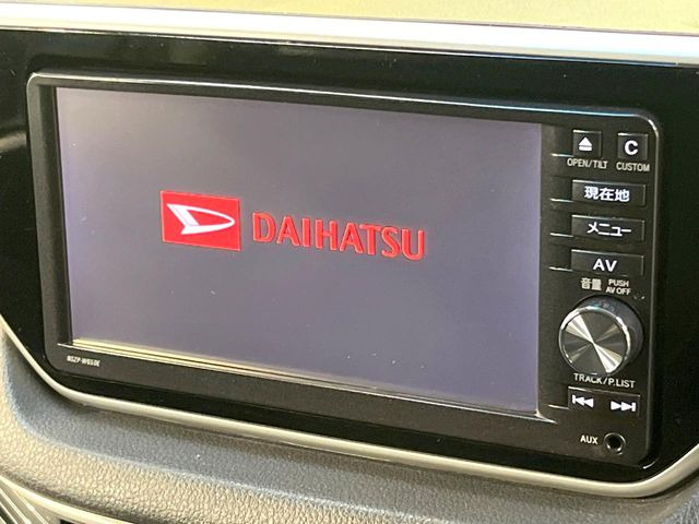 �y�����i�r�z�l�C�̏����i�r�𑕔����Ă���܂��B�i�r�̎g���₷���͂������A�I�[�f�B�I�@�\���[��!�L�����v�◷�s�͂������A�ʋ΂┃�����ȂǕ��i�̃h���C�u���y�����Ȃ�͂���