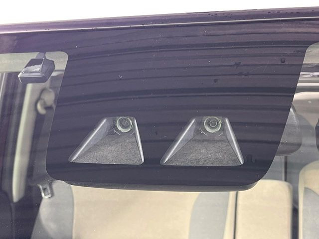 �y�X�}�[�g�A�V�X�g�z���s���ɑO���̎ԗ�����F�����A�Փ˂������Ȏ��͌x��ƃu���[�L�ŏՓˉ���Ɣ�Q�y�����A�V�X�g�B�����S�Ƀh���C�u�����y���݂��������܂��B