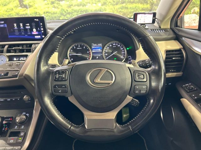 �y�����v�����X�e�A�����O�z�㎿�Ȋv���g�p���邱�ƂŁA��ɂ����������݂ƂĂ��^�]���₷���n���h���ł���