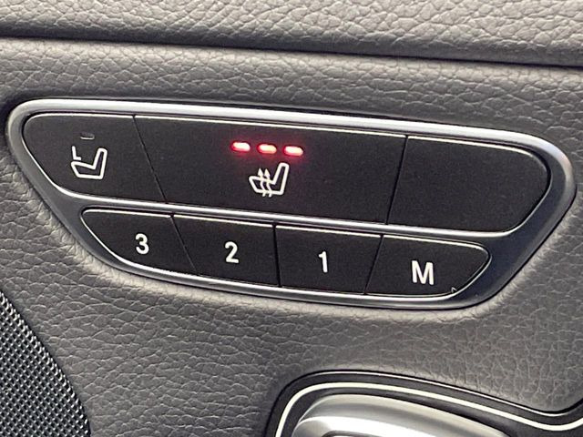 ���S�ȃV�[�g�q�[�^�[:���������ӂ�郌�U�[�V�[�g�ɁA�O�ȁE��ȂɃV�[�g�q�[�^�[�𓋍ڂ��Ă���܂��B