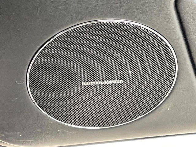 ��harman/kardon�T�E���h�V�X�e��:�I�[�f�B�I��僁�[�J�[����|����v���~�A���X�s�[�J�[�𑕔��B�����̃X�s�[�J�[����A���̗������܂ŕ����鍂�i���ȉ��y�����y���݂��������܂��B