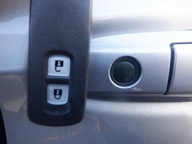 �L�[���|�P�b�g�ɓ��ꂽ�܂܂ł��G���W��ON/OFF�A�h�A�{��/�J���\���֗��ȃX�}�[�g�L�[�t�ł���