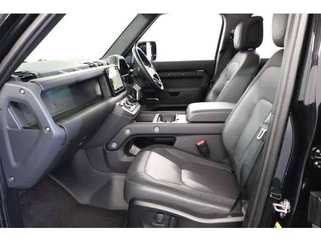 �f�B�t�F���_�[�Ȃ�ł̖͂����ȃf�U�C���ɁA����I�ȃG���K���X�����������ۂł��B