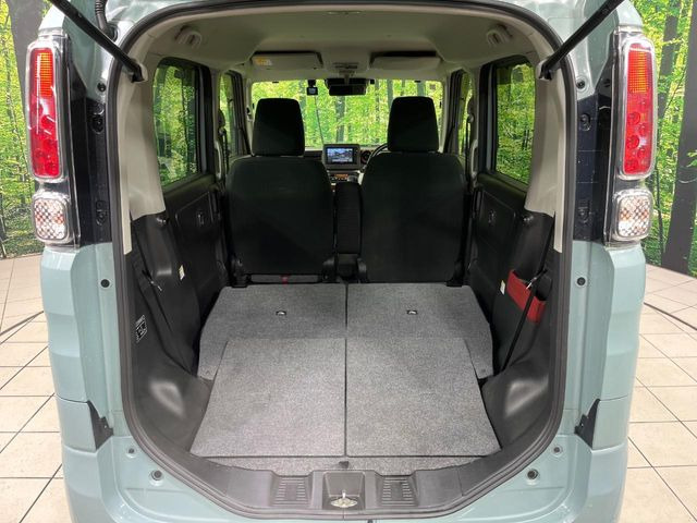 ���i�̂���������ʋ΁A���}���ɏ\���ȉ׎��X�y�[�X���m�ۂ��Ă���܂��B�Z�J���h�V�[�g��|���ƁA�傫�ȉו��̐ύڂ��\�ł���