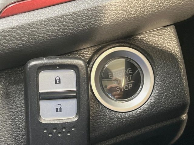 �y�X�}�[�g�L�[�E�v�b�V���X�^�[�g�z�J�o����|�P�b�g�ɓ��ꂽ�܂܂ł��h�A�̎{���E�������\�ȃX�}�[�g�L�[�𑕔��B�G���W���̃I���E�I�t�����J�M�����o���K�v����������Ƃ��Ă��֗��ł���