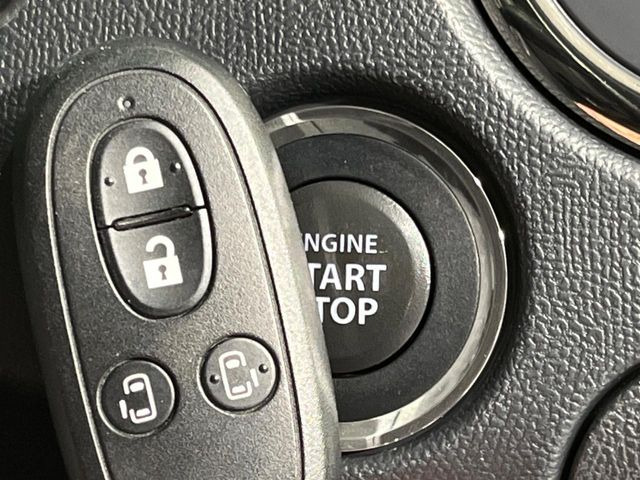 �y�L�[���X�X�^�[�g�V�X�e���z�J�o����|�P�b�g�ɓ��ꂽ�܂܂ł��h�A�̎{���E�������\�ȃX�}�[�g�L�[�𑕔��B�G���W���̃I���E�I�t�����J�M�����o���K�v����������Ƃ��Ă��֗��ł���