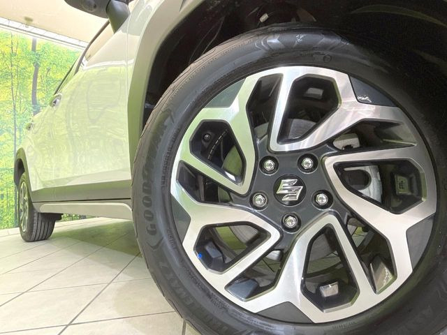 �y����16�C���`�A���~�z�C�[���z�O�ςɃ}�b�`���������A���~�z�C�[���𑕒����Ă���܂��B�e��ЊO�A���~�z�C�[����A�X�^�b�h���X�^�C�����戵�����Ă���܂��B���񂲑��k����������