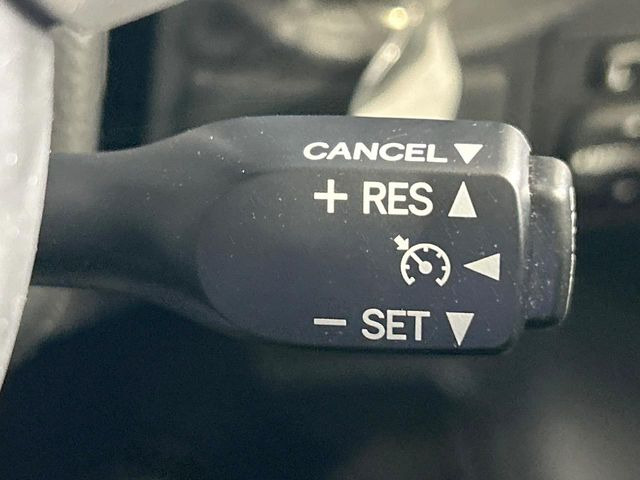 �y�N���[�Y�R���g���[���z�������H�����N���N���s�B�A�N�Z���𗣂��Ă���葬�x�ő��s���ł��A�������^�]���̕��S���y��!�����E�������ȒP�ȃX�C�b�`����Œ����ł��܂��B