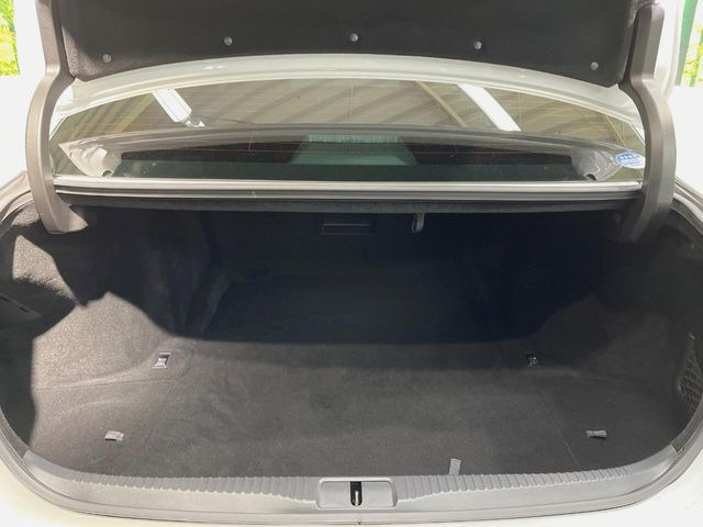 �g�����N�X�y�[�X�̓Z�_���̒��ł��[���ȍL�������˔����Ă��܂��B